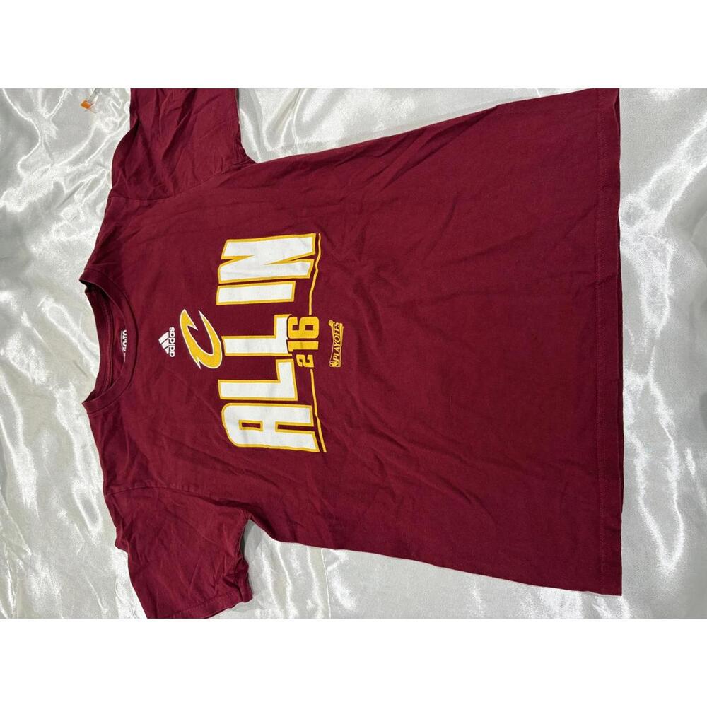 Adidas Cavs 2019 Championship t-shirt sz M